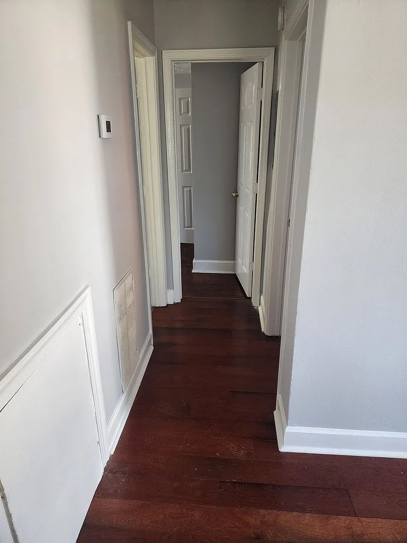 Room in 2 Bedroom Home at 8th St – photo 2