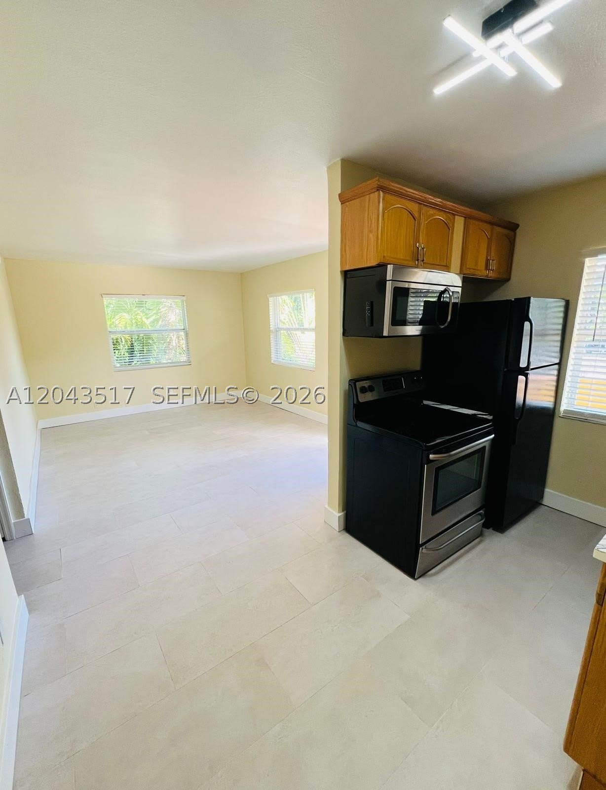 2301 NE 6th Ave – photo 4