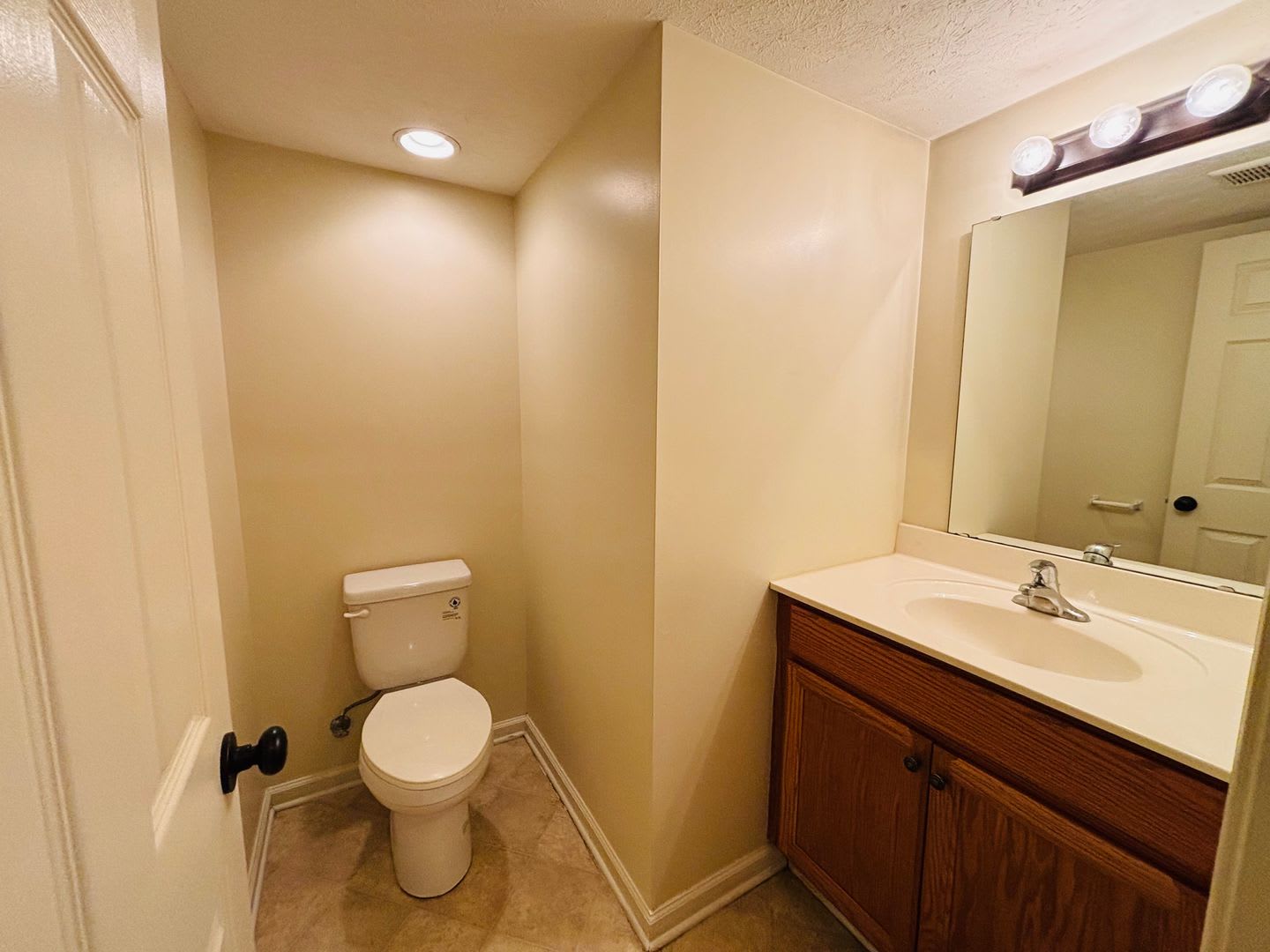 4 Bedroom, 4.5 Bath Duplex – photo 2