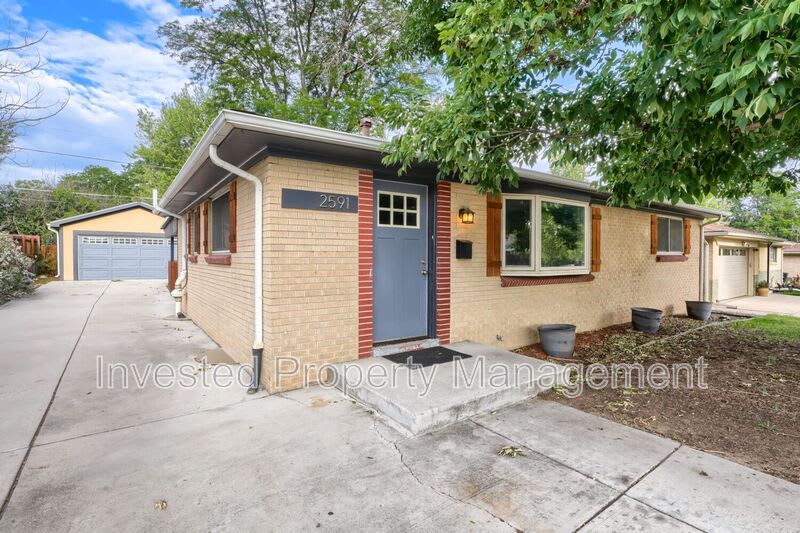 2591 S Raleigh St – photo 3