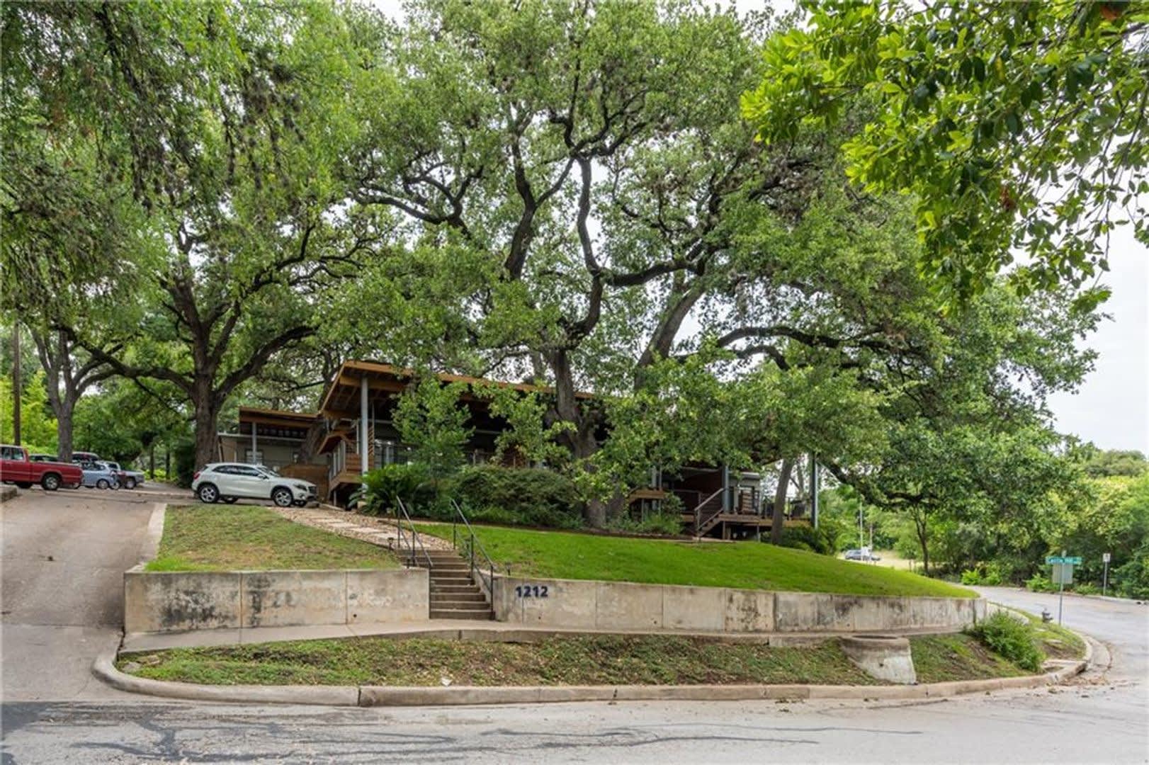 1212 Castle Hill St #7 – photo 4