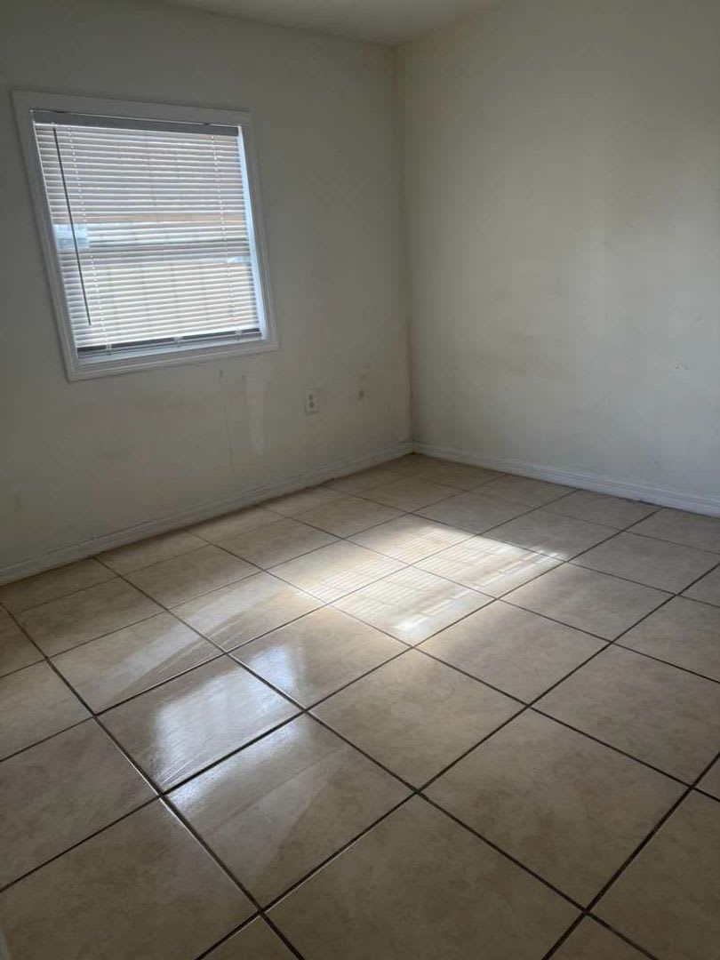 Spacious 5BR Home in Orlando – Great Value & Move-In Ready! – photo 2