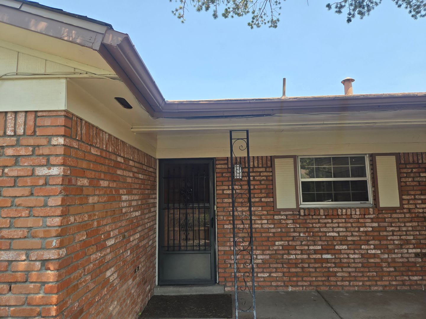 N.E. Heights 3 bedroom 2 bathroom home – photo 2