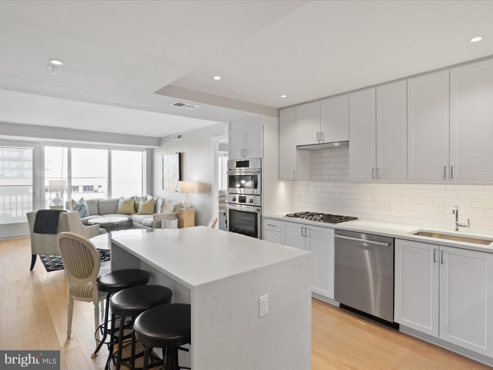 925 N FAIRFAX Street – photo 5