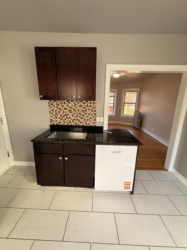 4027 W Melrose – photo 1