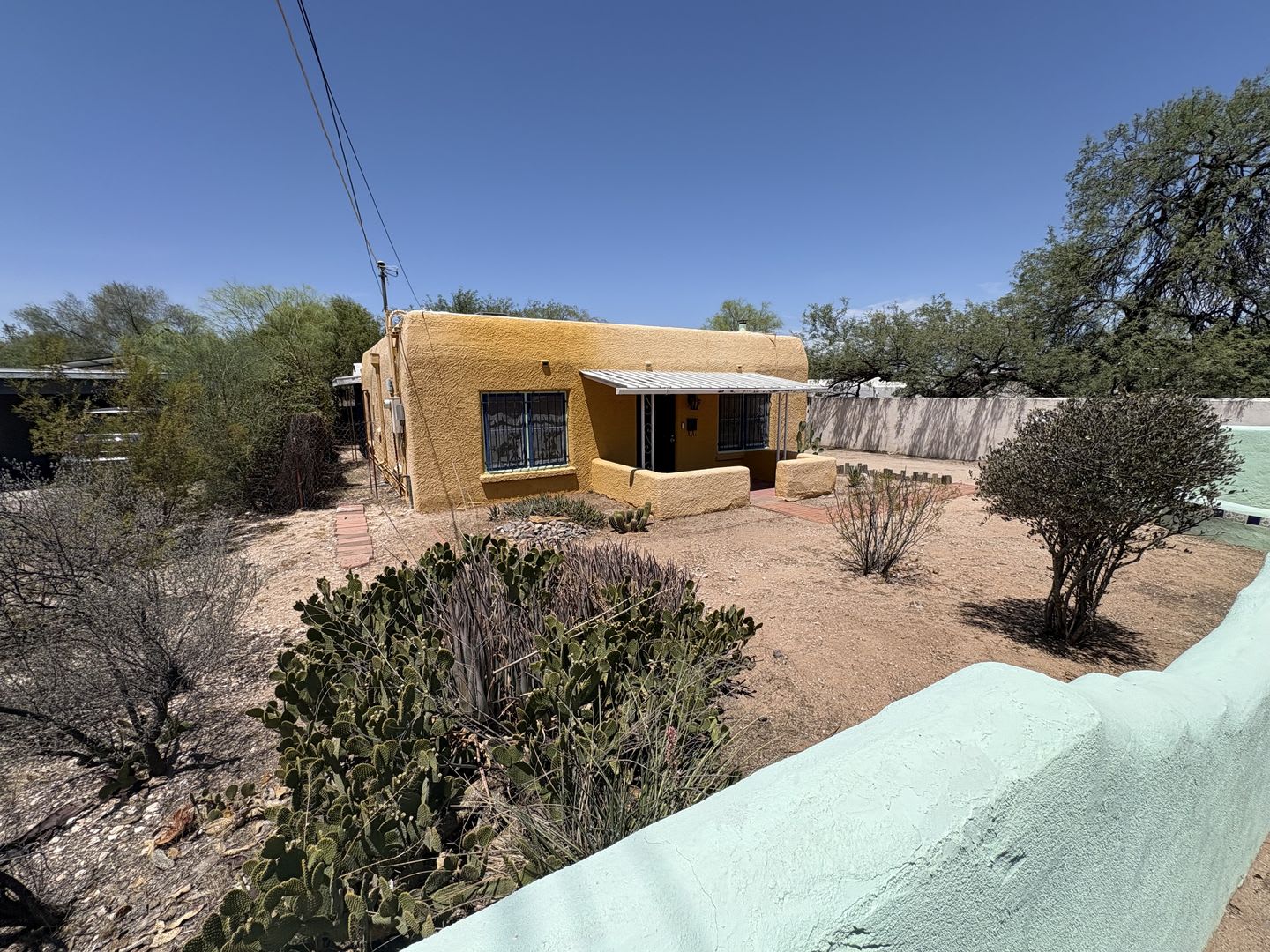 Central Tucson charming historic adobe home – photo 1