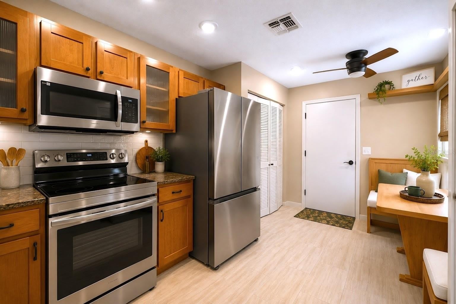 641 MAPLE OAK Circle – photo 4