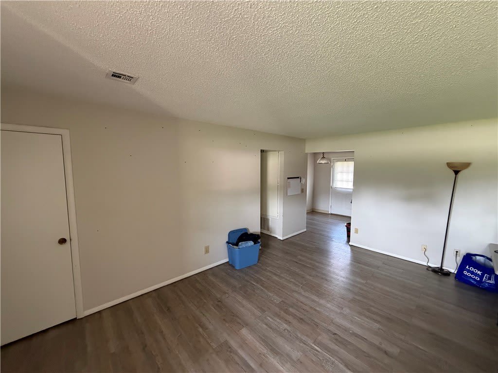 1657 W Pleasant Grove Road – photo 3