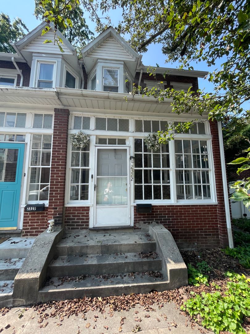 3 Bedroom Single Family Home Located in Harrisburg- Includes Bonus Room/Office! – photo 2