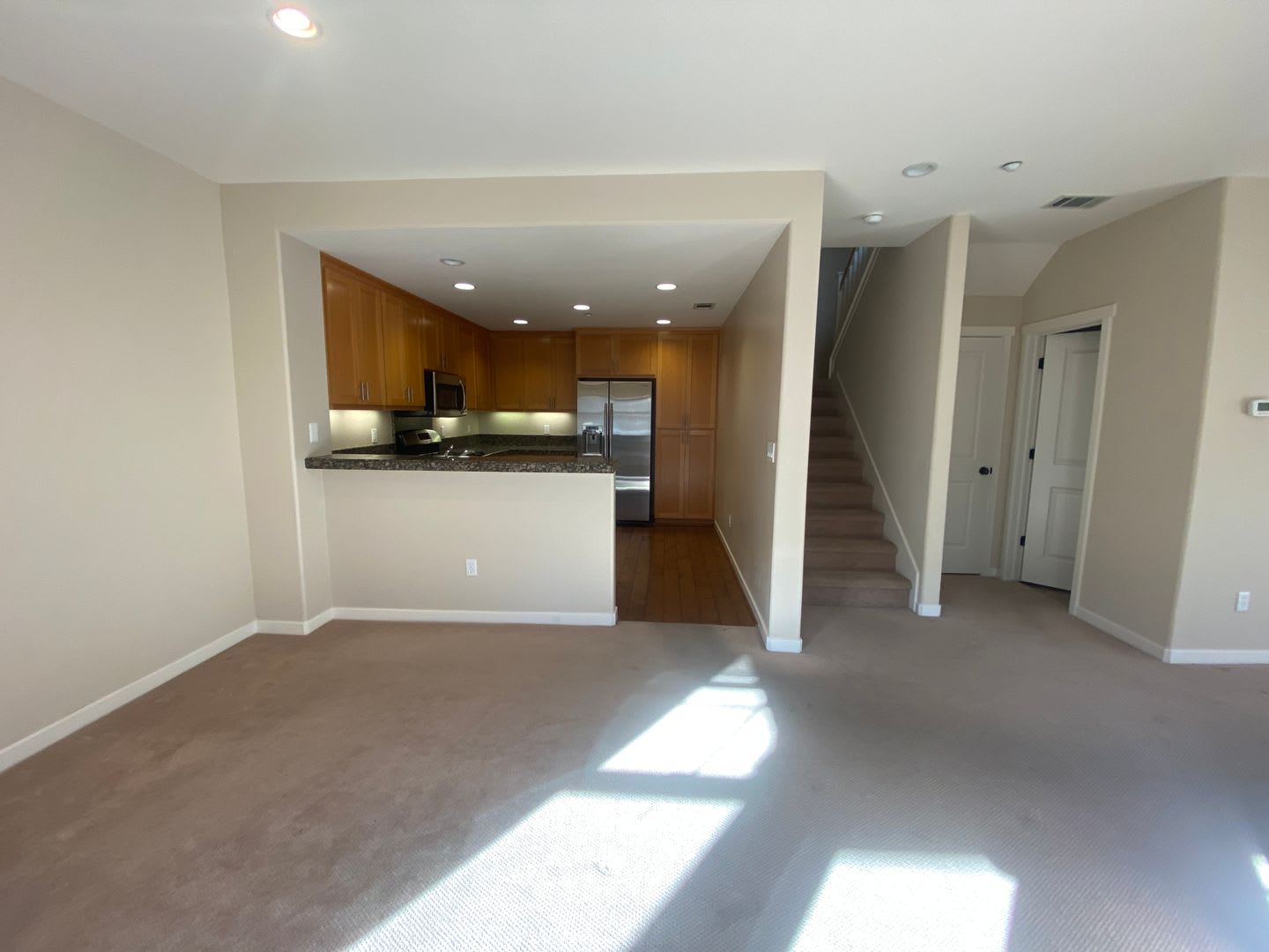 3 BD/3.5 BA Townhouse in downtown Livermore Station, No Pets – photo 5