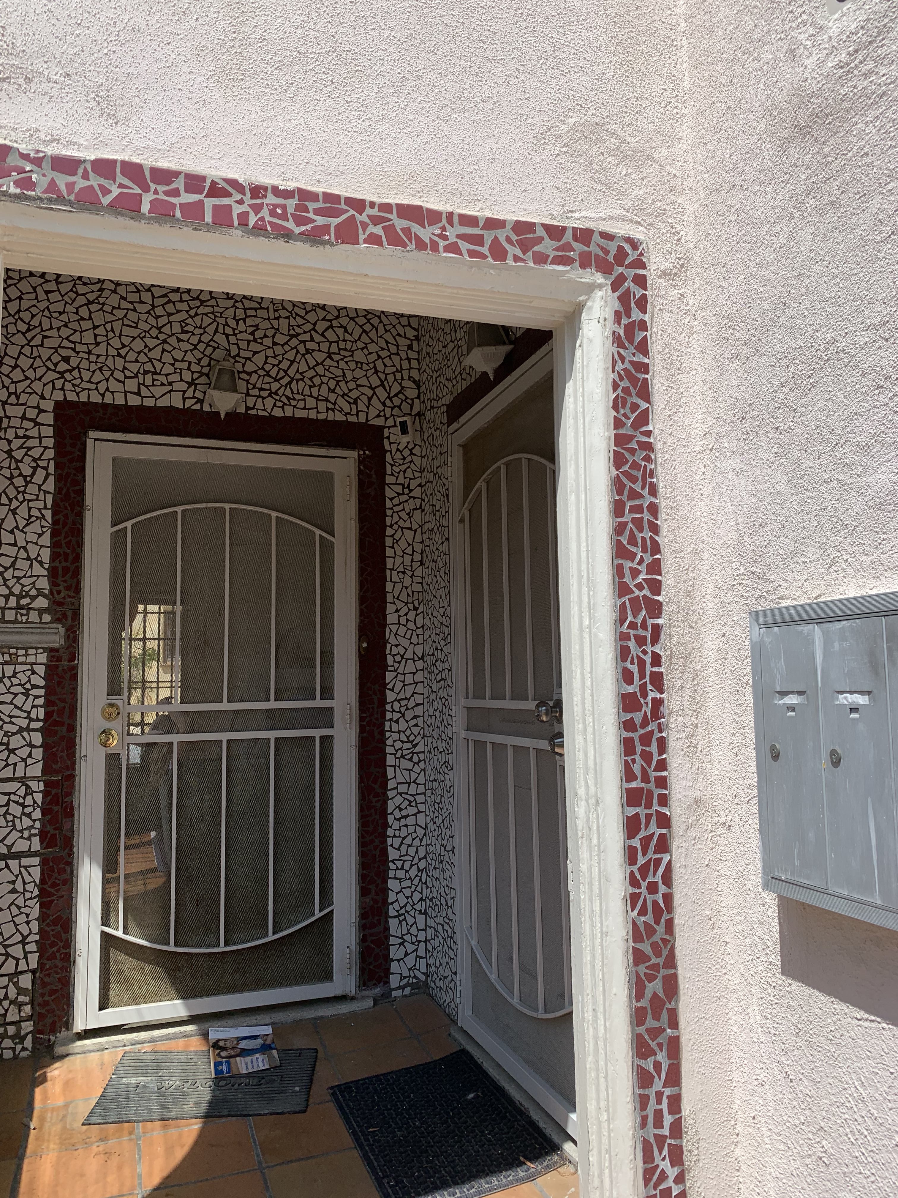 824 South Curson Avenue – photo 2