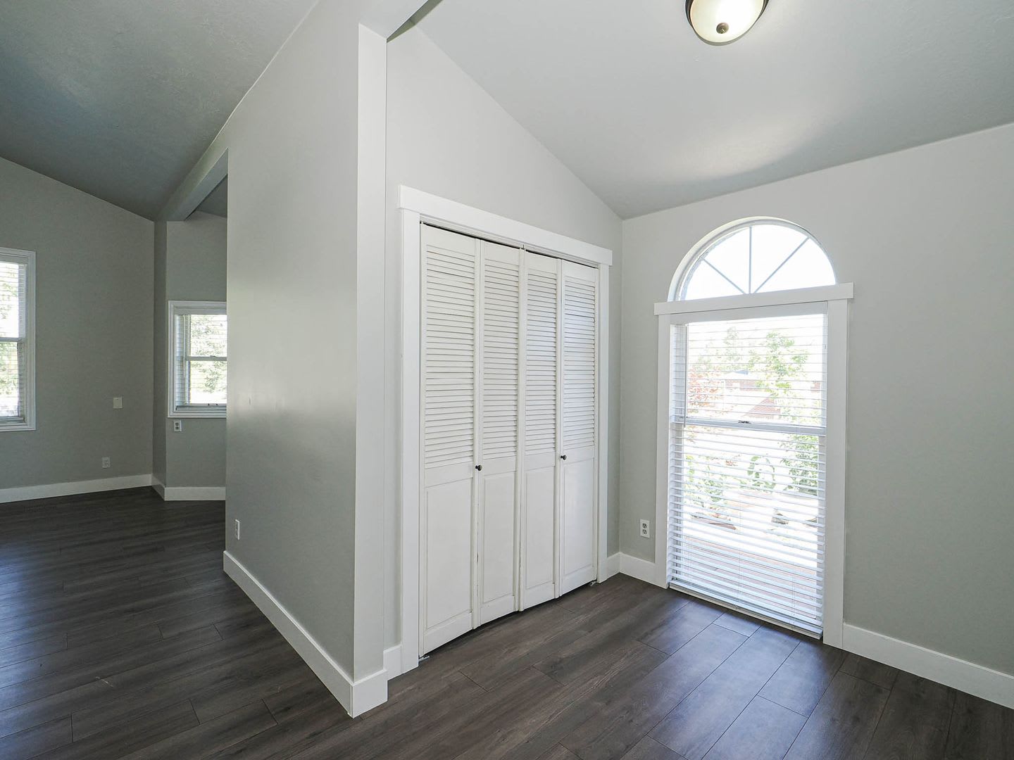 5 bedroom, 2 bath Bountiful Home – photo 5