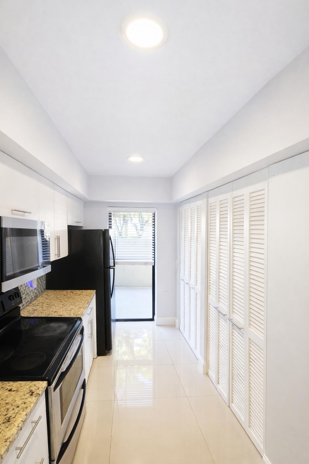 11596 NW 45th Street – photo 3