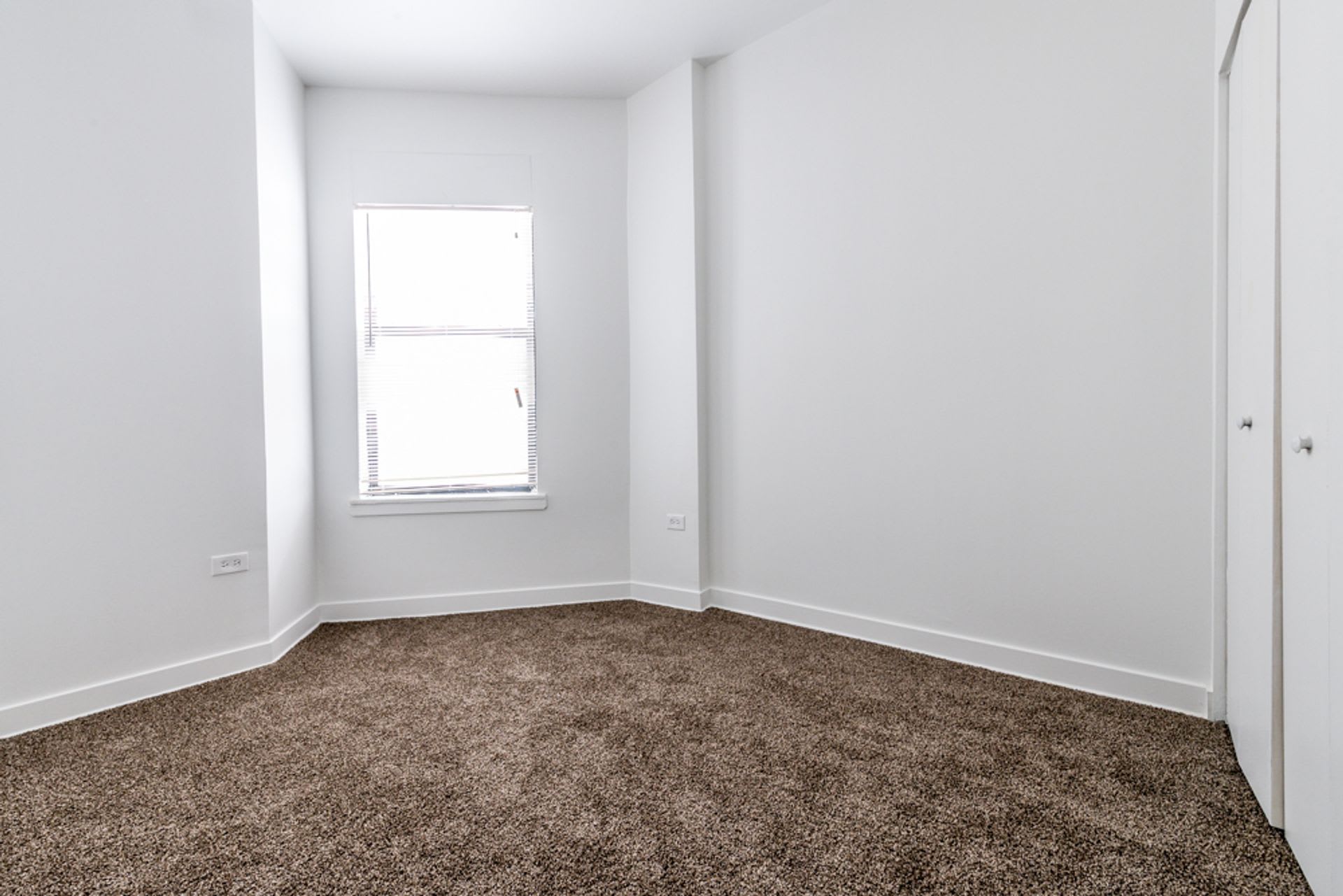 9001 S Commercial Ave – photo 5