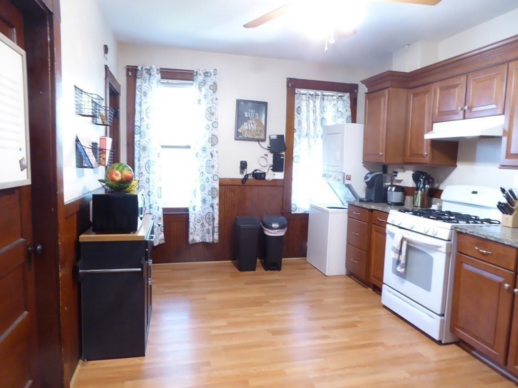 844 E Fifth Street – photo 3