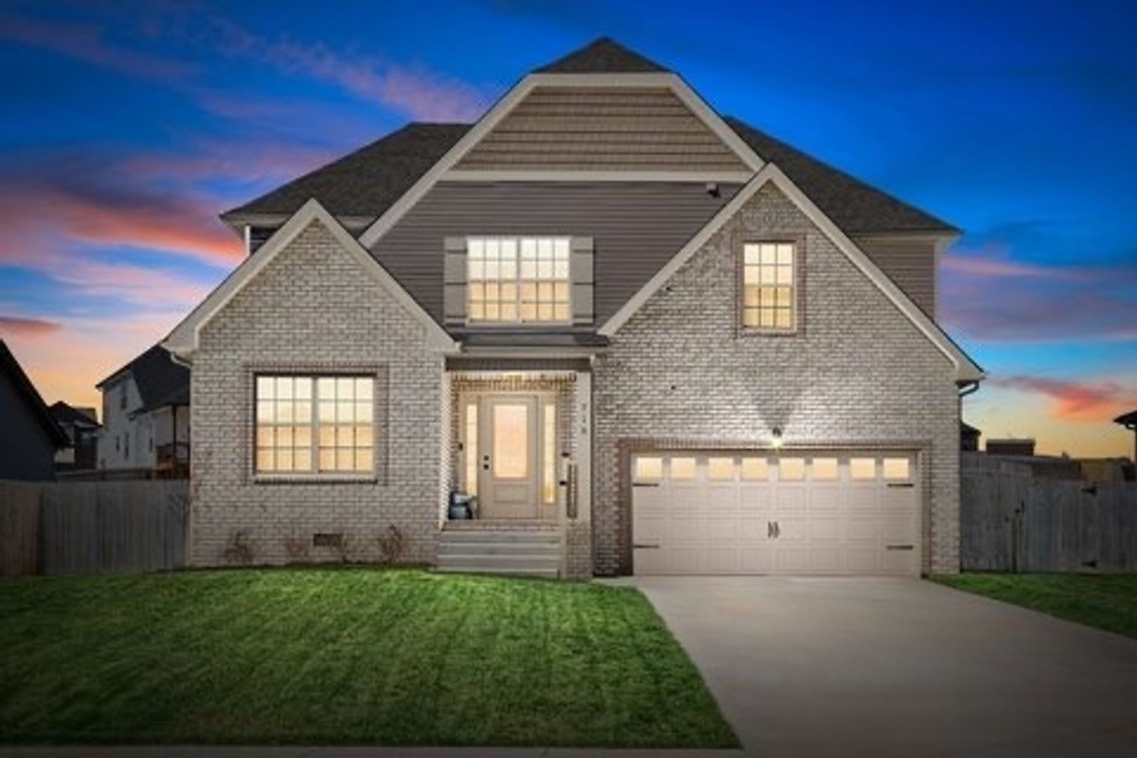 Spacious 4Br House In Clarksville – photo 1