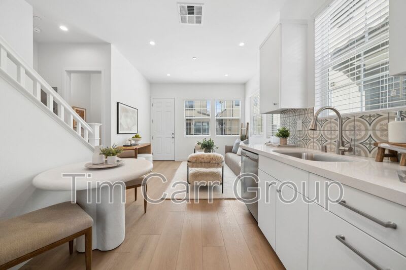 374 Hamilton St – photo 5