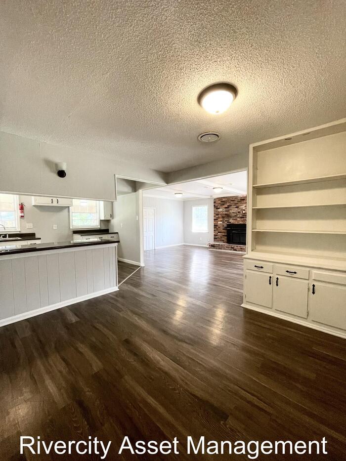 1314 Randall Drive – photo 3