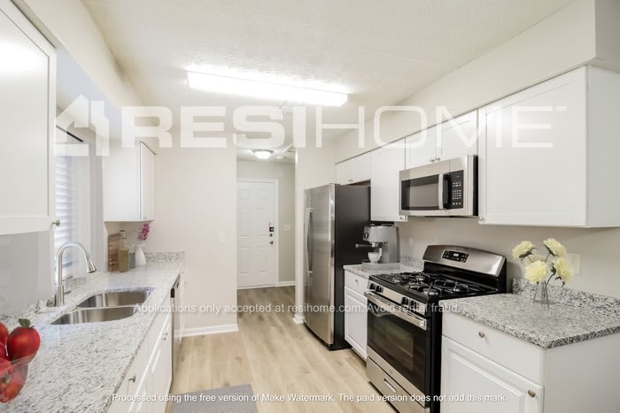 8962 Ashwood Drive – photo 3