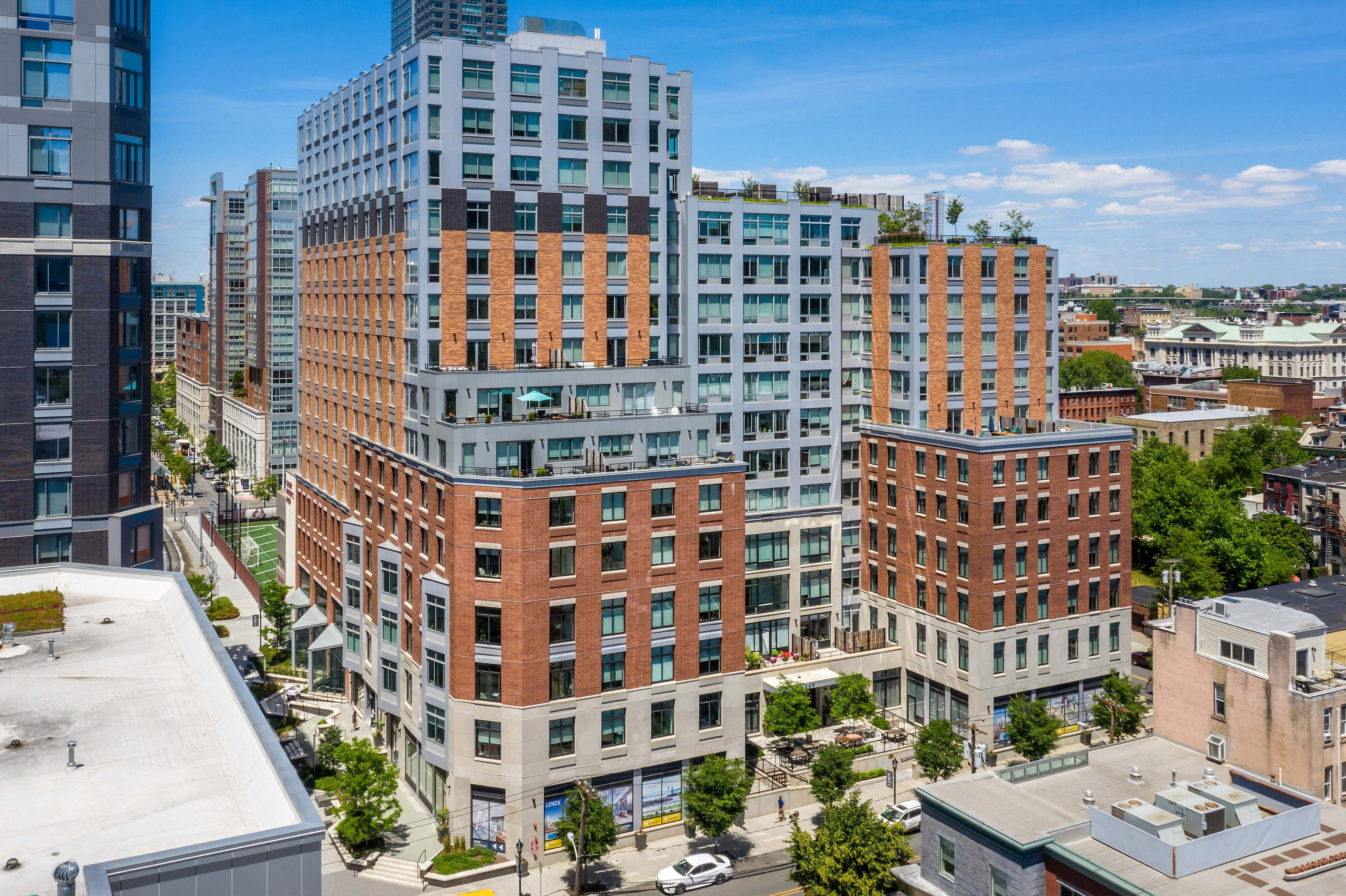 Lenox – photo 1