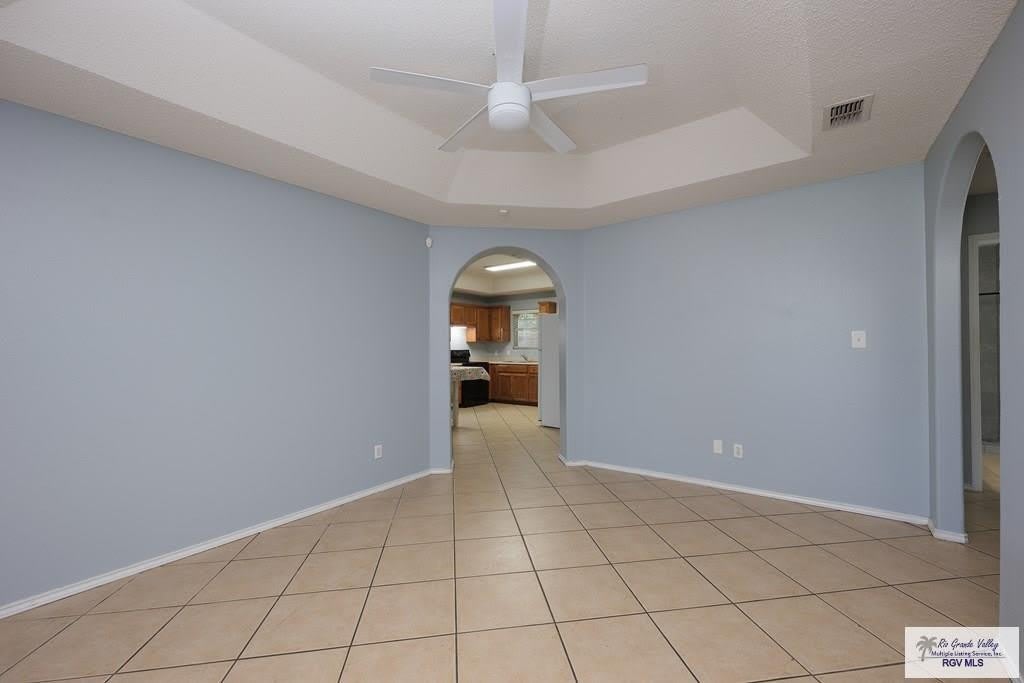 2804 VIENNA ST. – photo 3