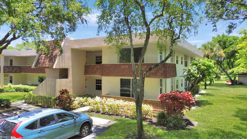 3641 Oaks Clubhouse Drive – photo 3