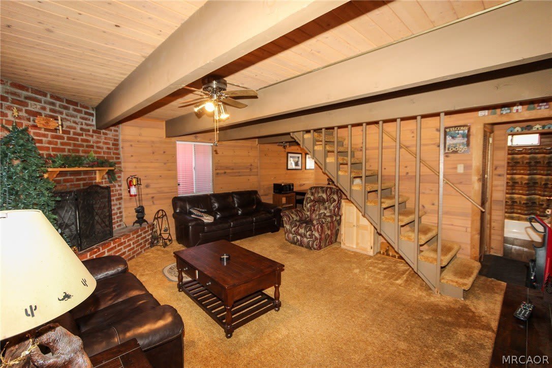 692 San Bernardino Avenue – photo 2