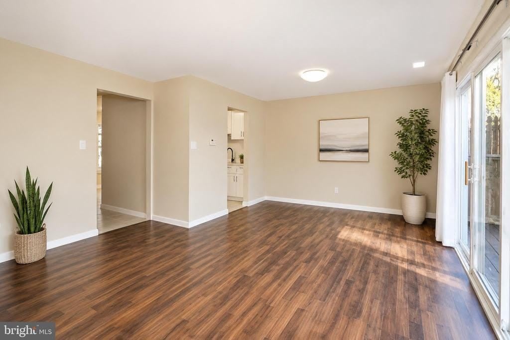 2704 ELBERTA LANE – photo 2