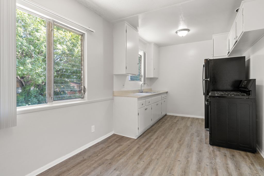 Roxanne Apartments – photo 4