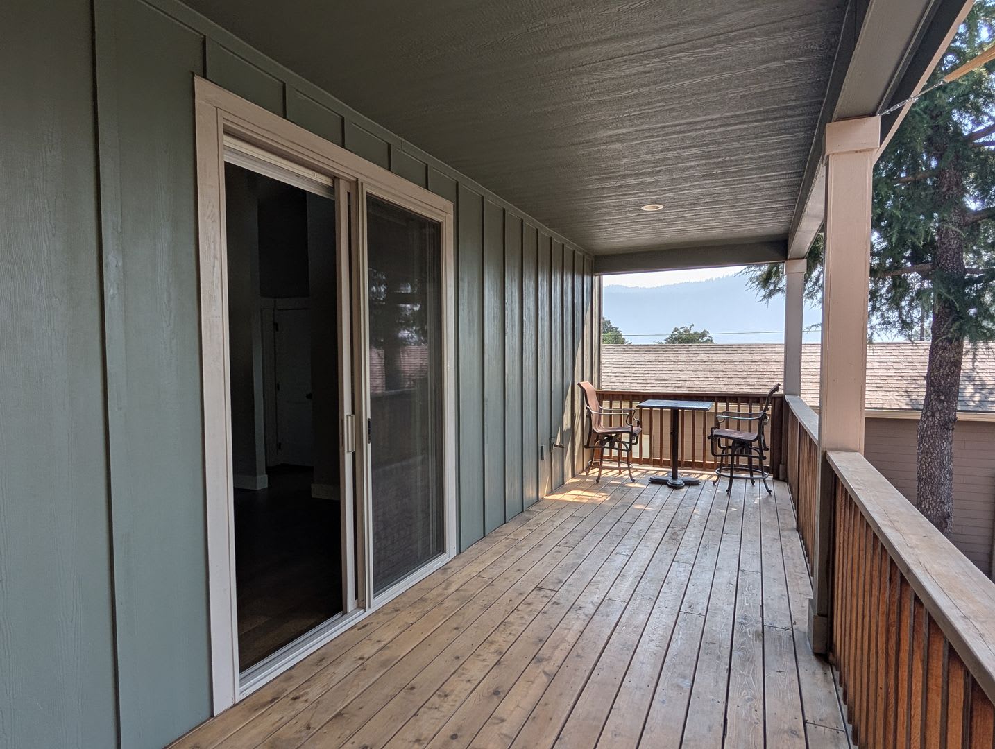 1 bedroom 1 Bath in Bingen, WA – photo 5