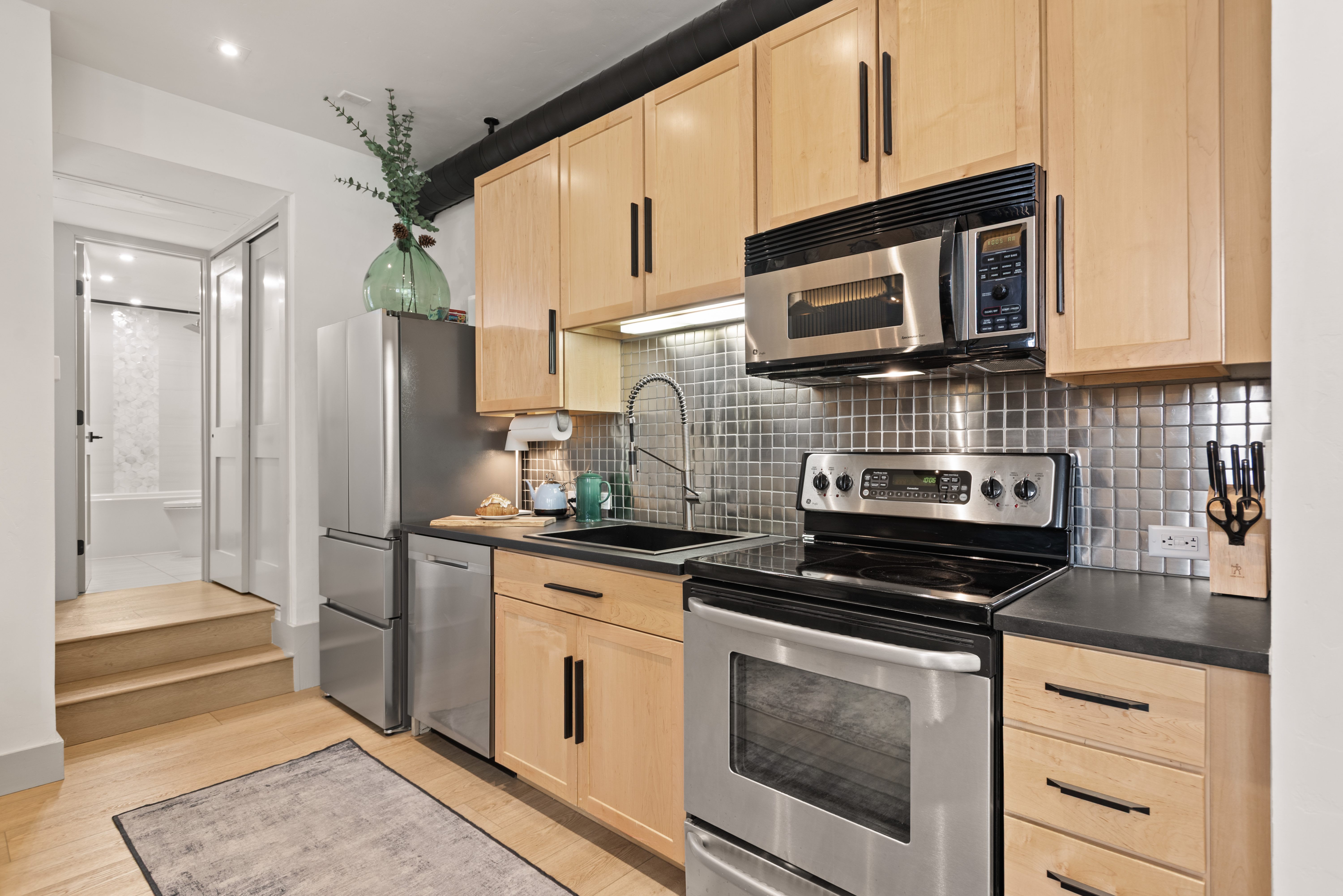 434 E Main St – photo 4