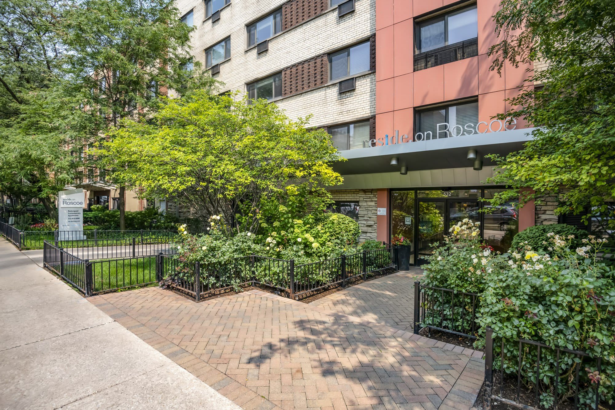 Reside on Roscoe – photo 2