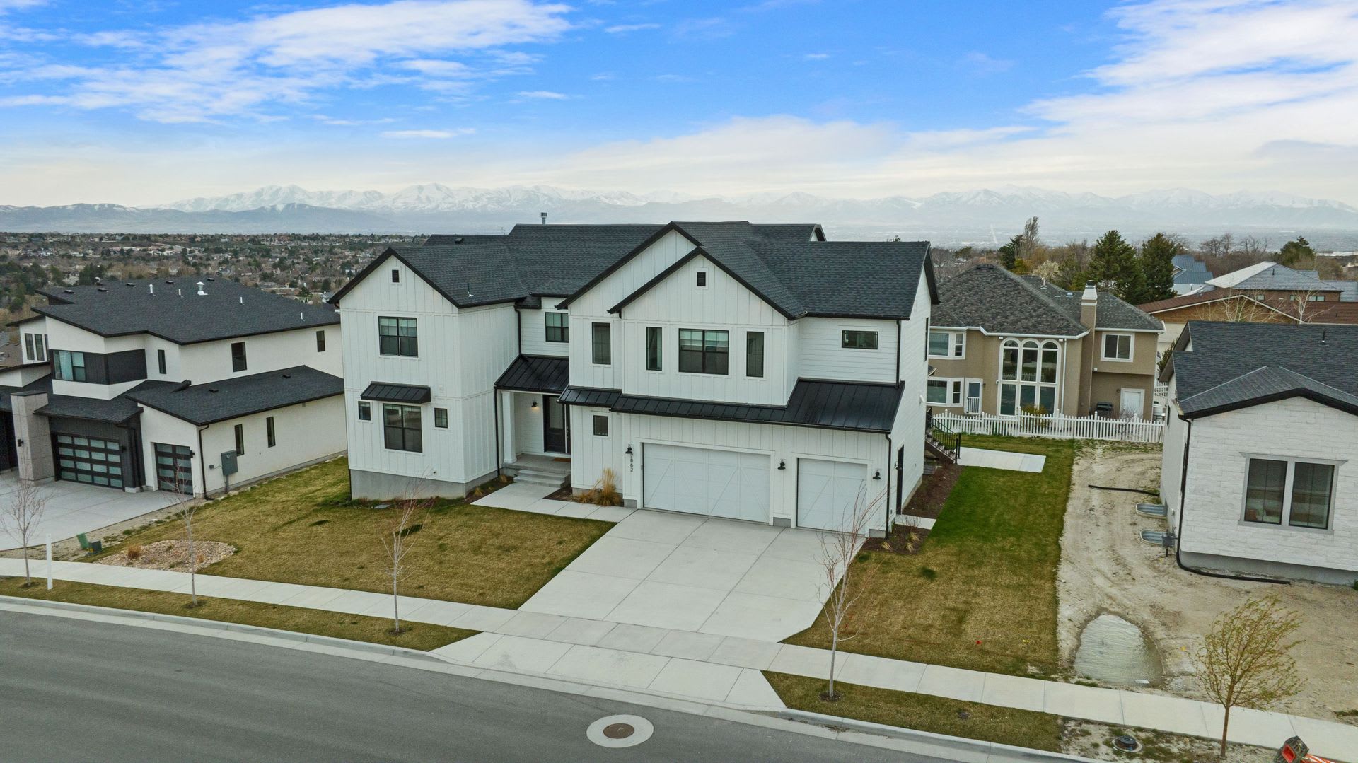 Exceptional Luxury Living in Cottonwood Heights – photo 1