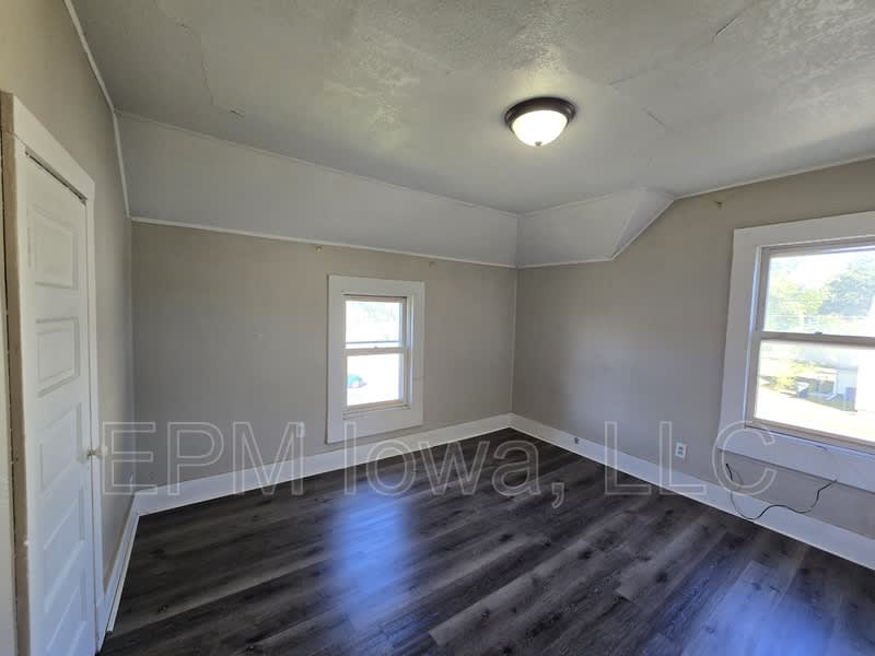 437 1 2 Riehl Street – photo 5