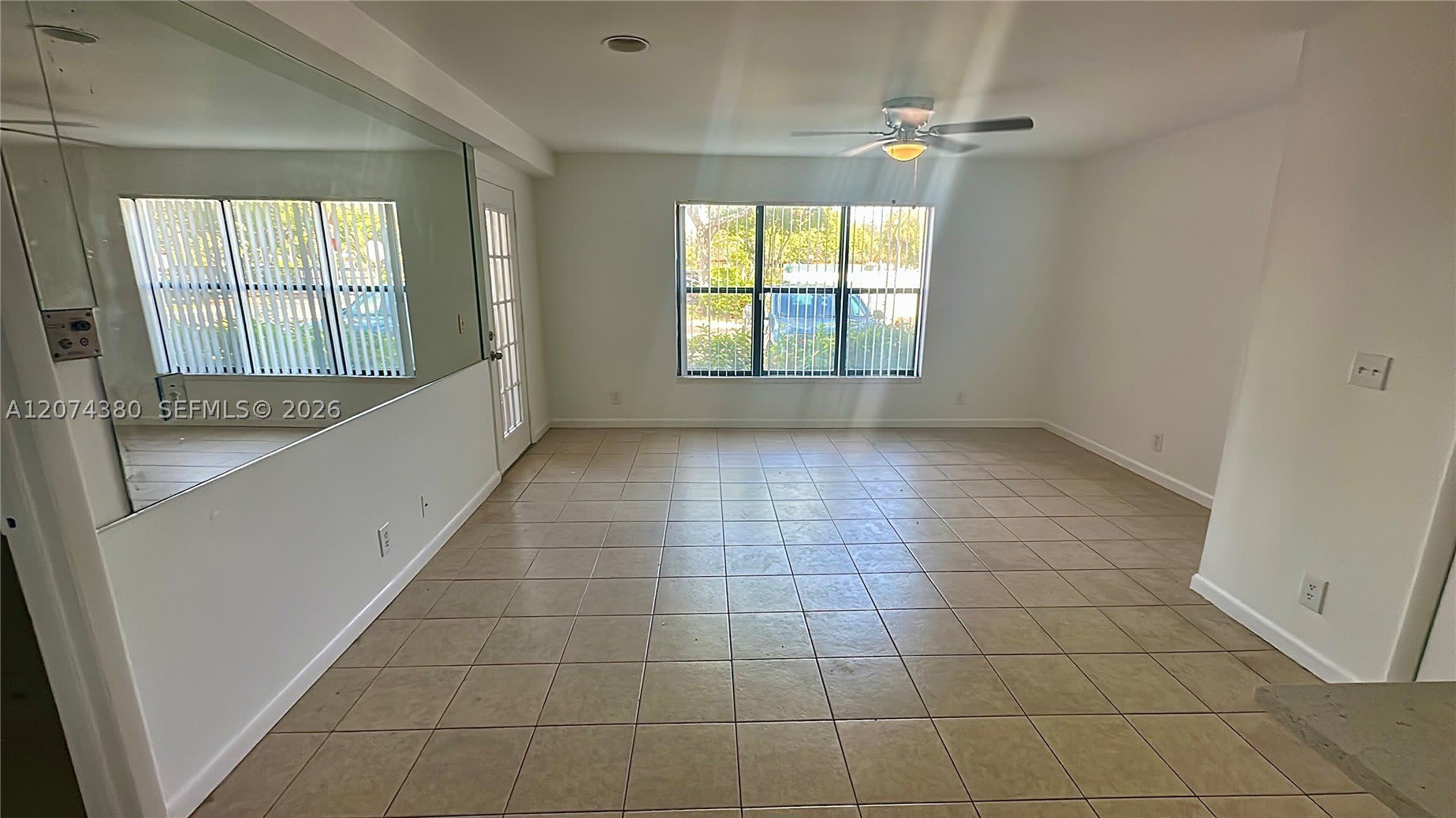 4096 N Pine Island Rd – photo 3