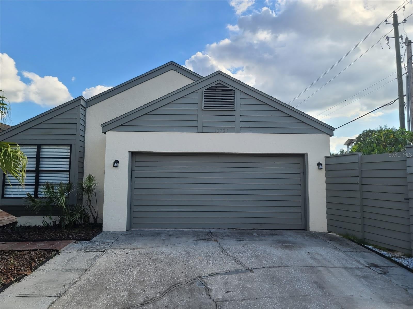 13701 LAZY OAK Drive – photo 1