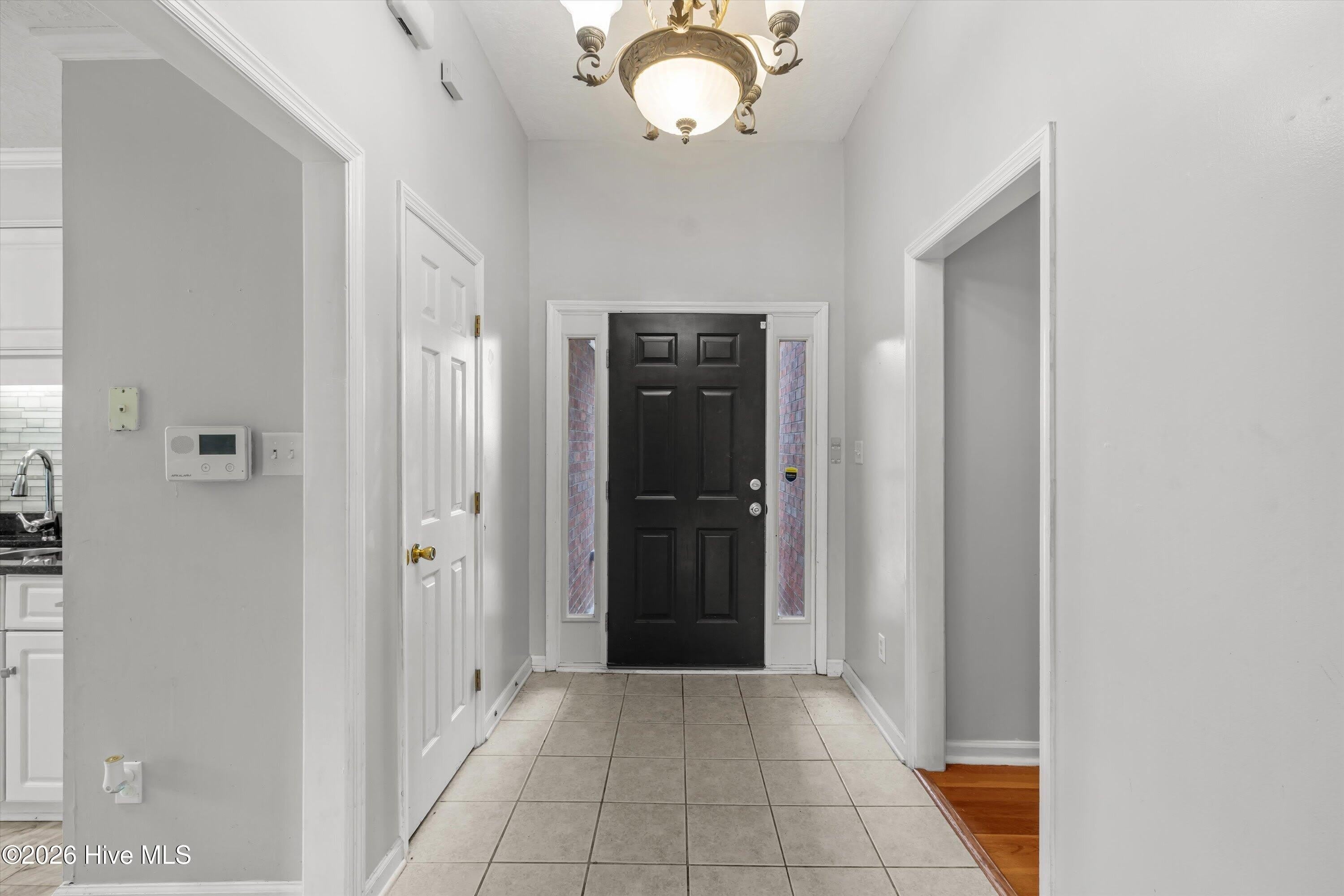 546 Jackson Street – photo 4
