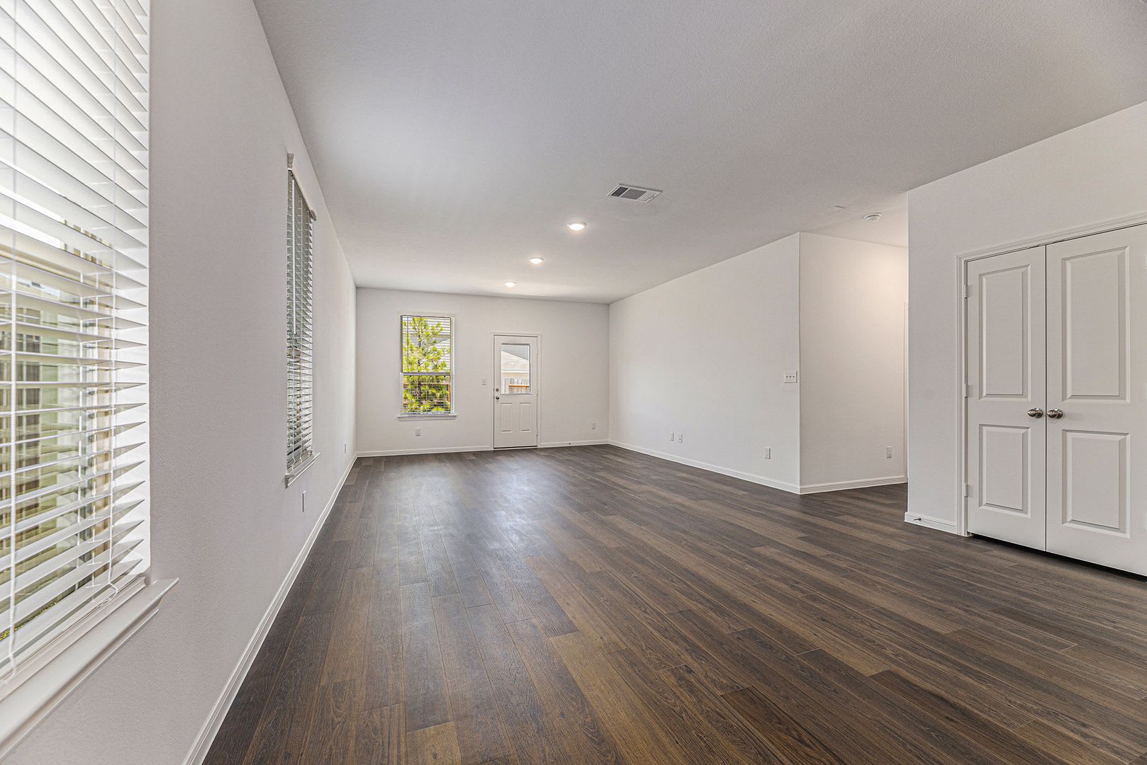 4 Bedroom – photo 4