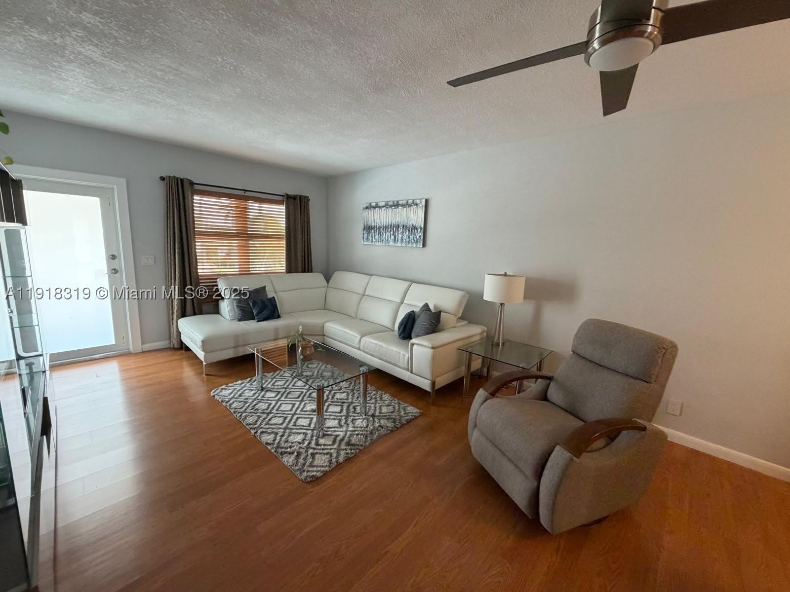 630 Layne Blvd – photo 3