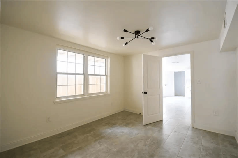 740 Thayer – photo 5