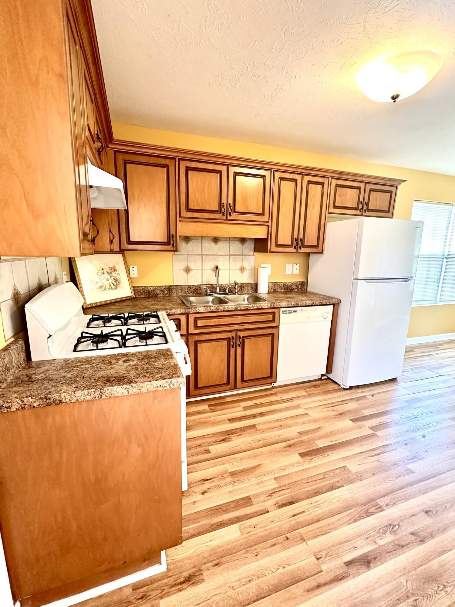 3495 Byron Place – photo 5