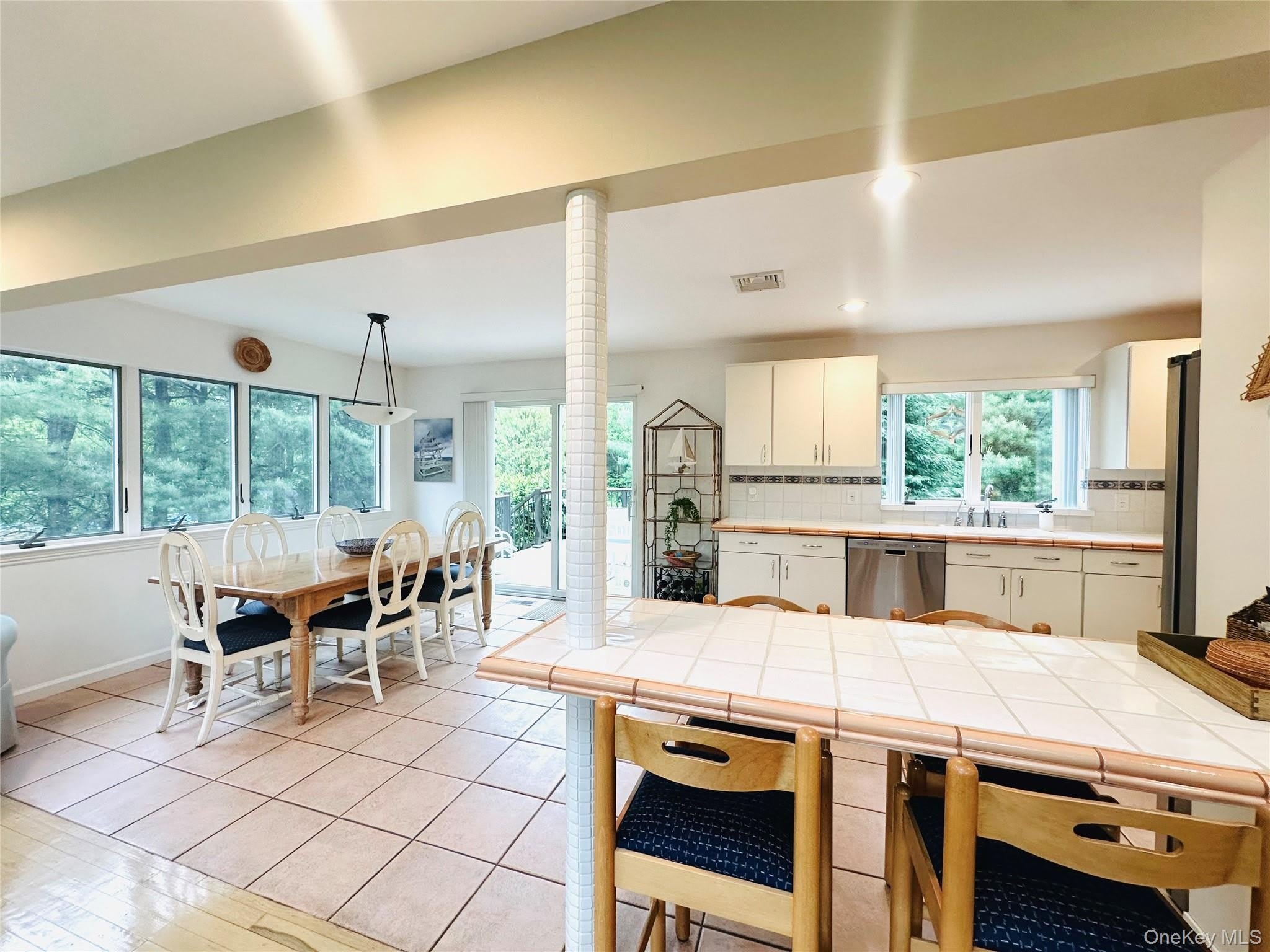 40 Hilltop Road – photo 3