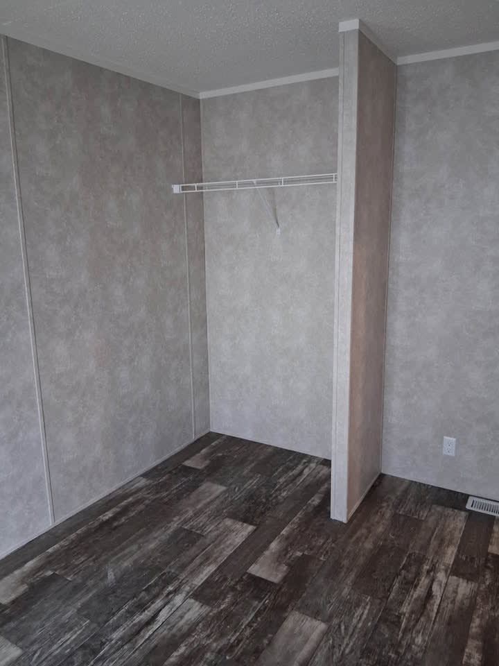 1019 W Main St – photo 4