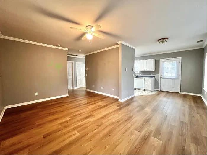 257 Miami St – photo 2