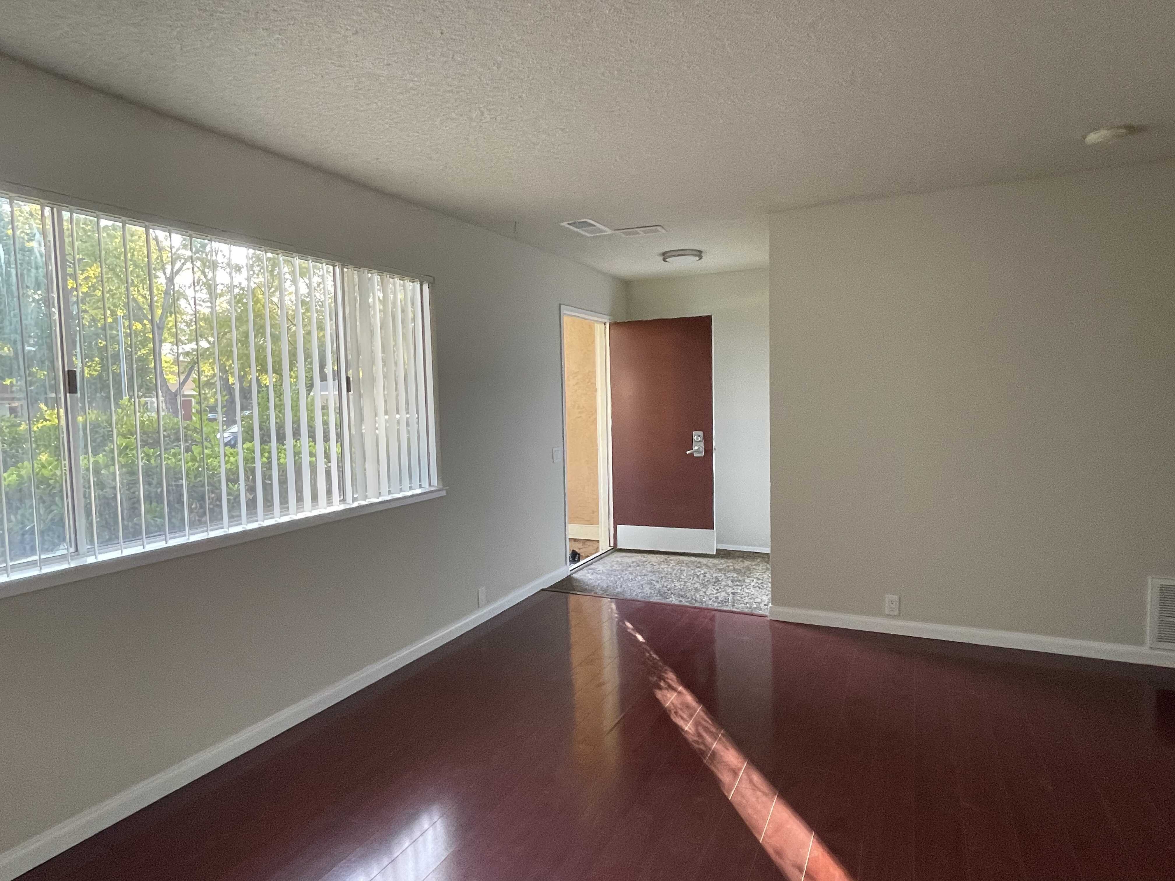 1575 Drake Drive – photo 3
