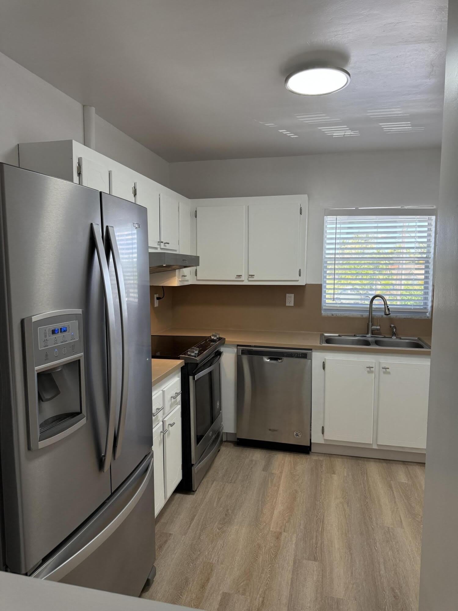 1400 NE 55th Street – photo 2