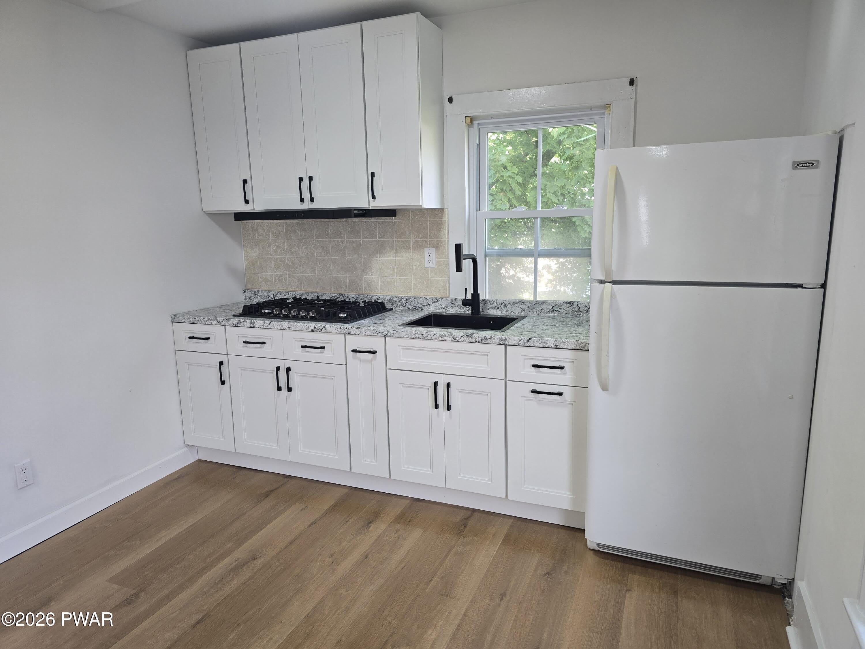 195 W Main Street – photo 2