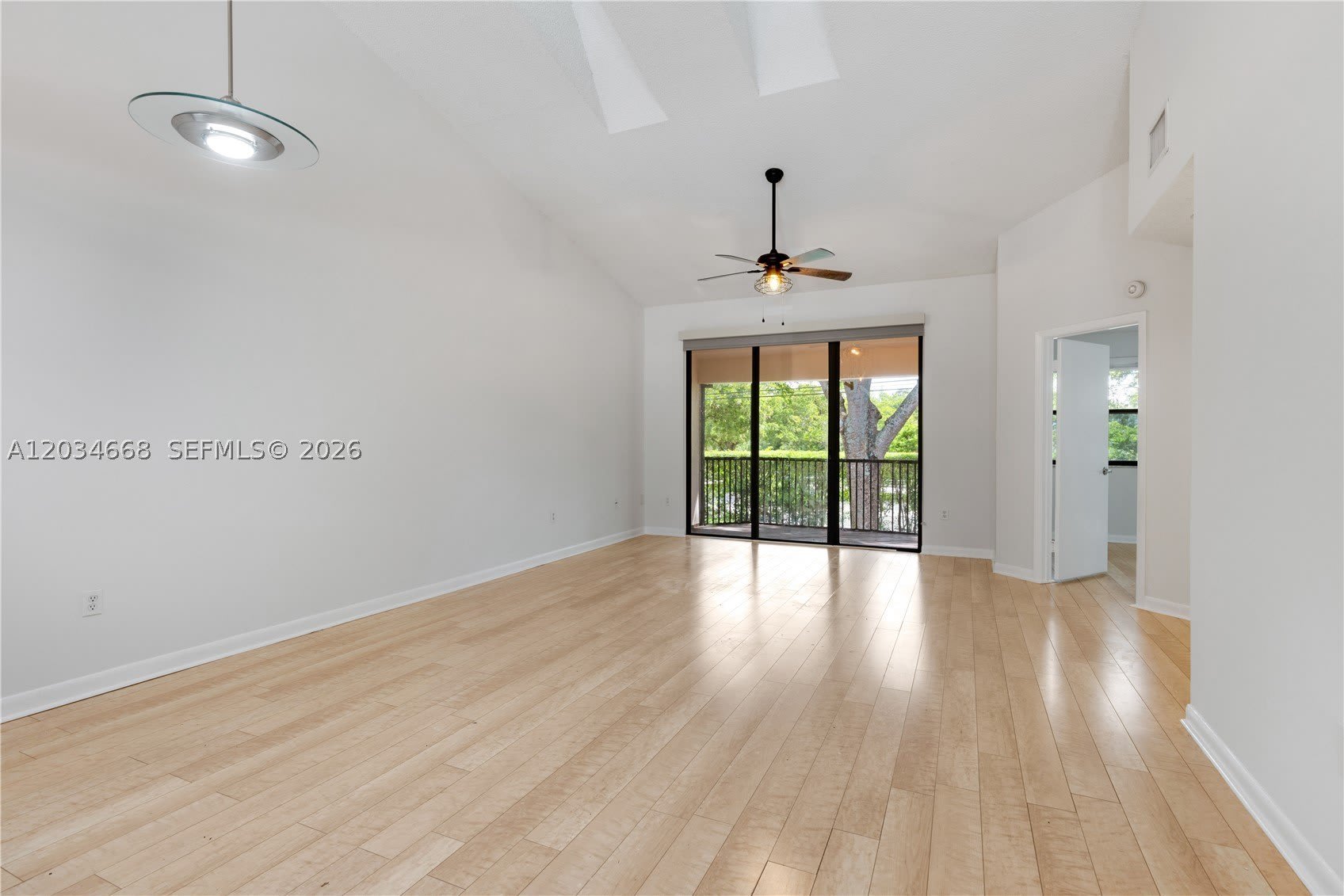 104 NW 98th Ter – photo 4
