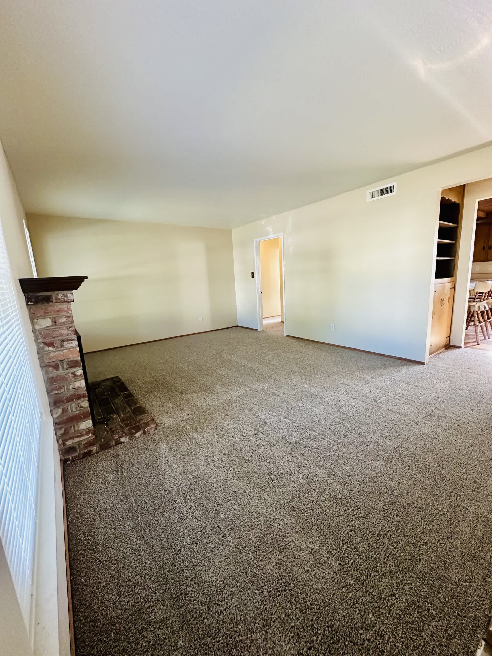 3178 Hillview Court – photo 2