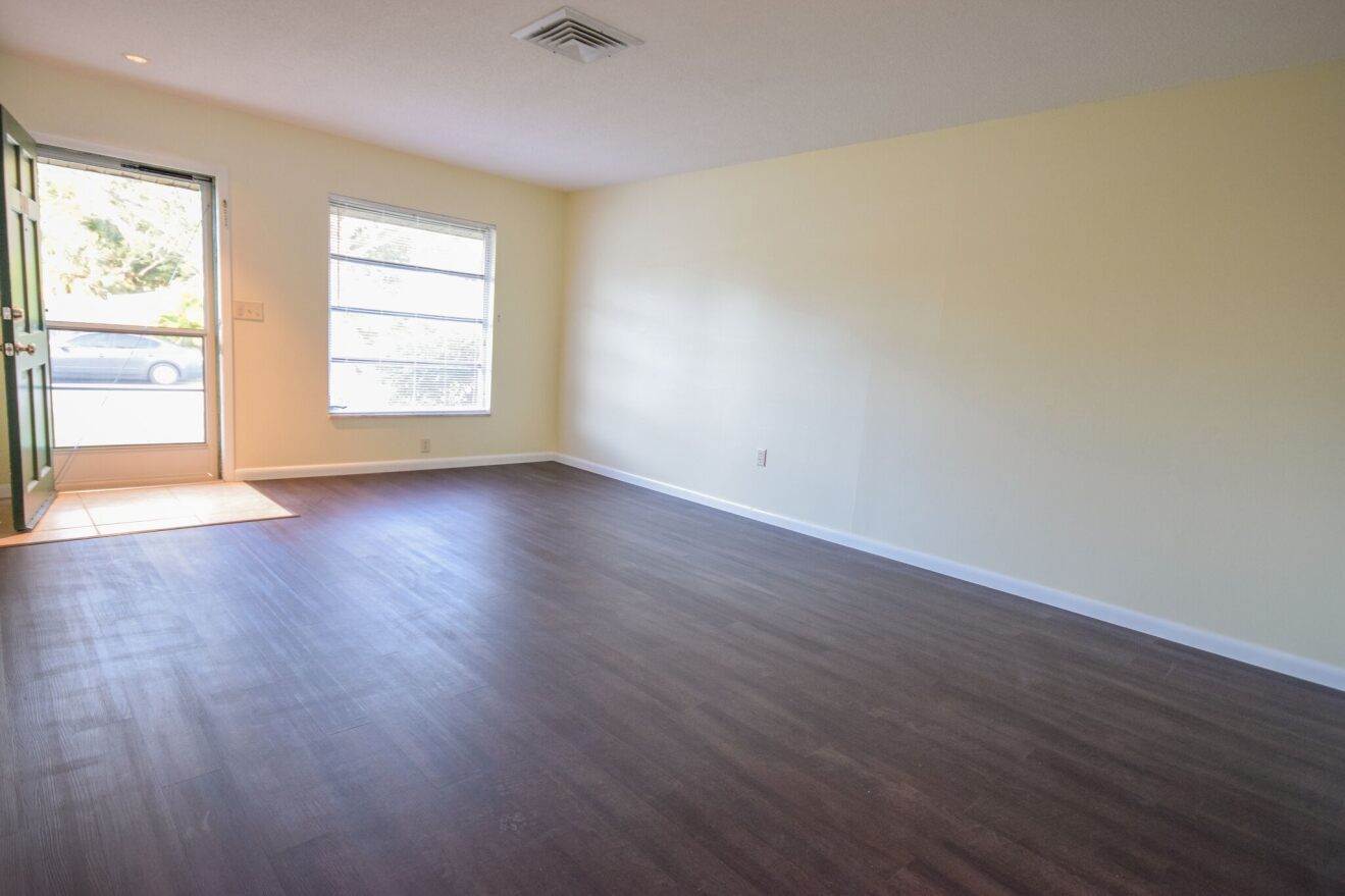 3072 Jennings Drive – photo 2